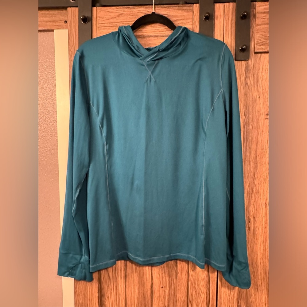 Fabletics long sleeve hooded top